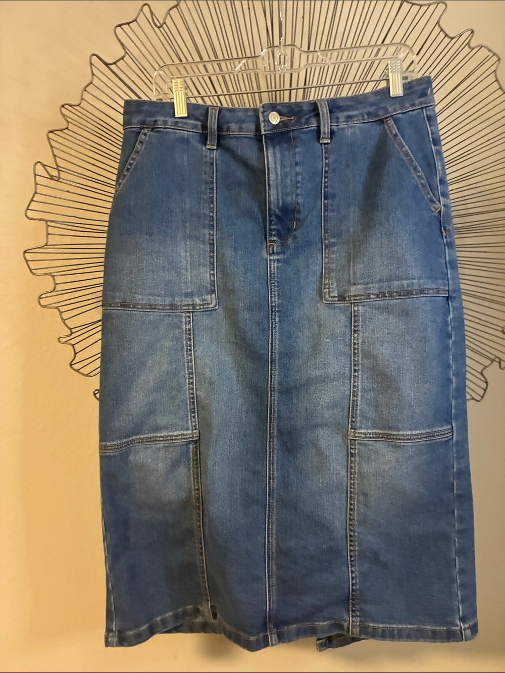 Time and Tru Midi Skirt Denim Wash Blue Pockets Size 8